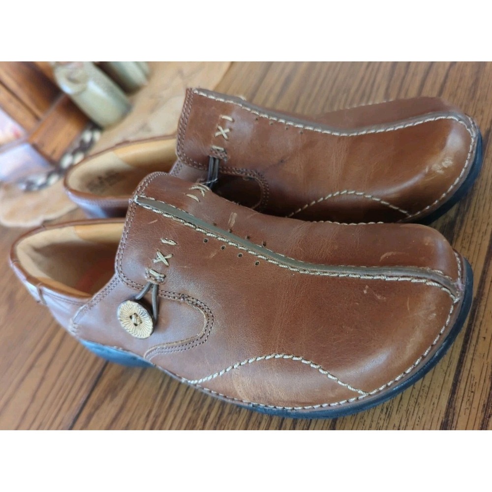Clarks Structured Slip on 6 M Tan Brown‎ Shoes 61027 Women's Distressed